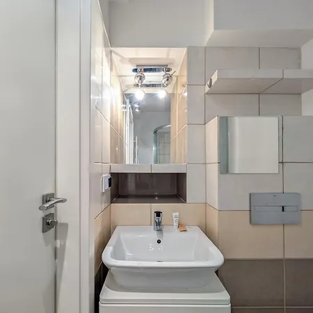 Pasteura Cosy By Bookinghost *